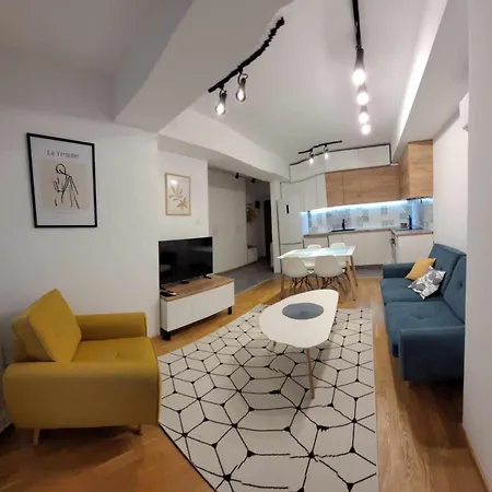 Cozy 1-br City-center *