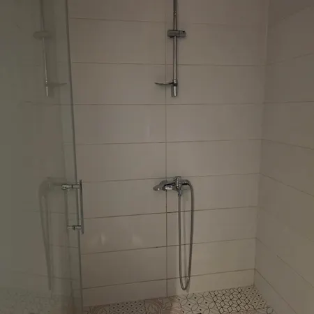 Cozy 1-br City-center Apartamento *