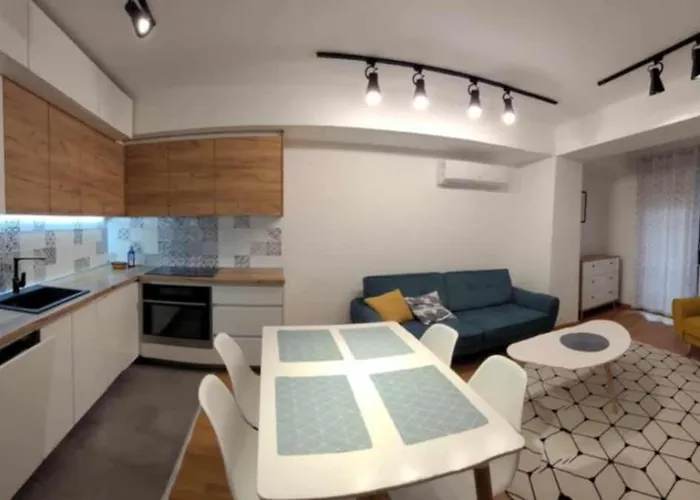 Cozy 1-br City-center